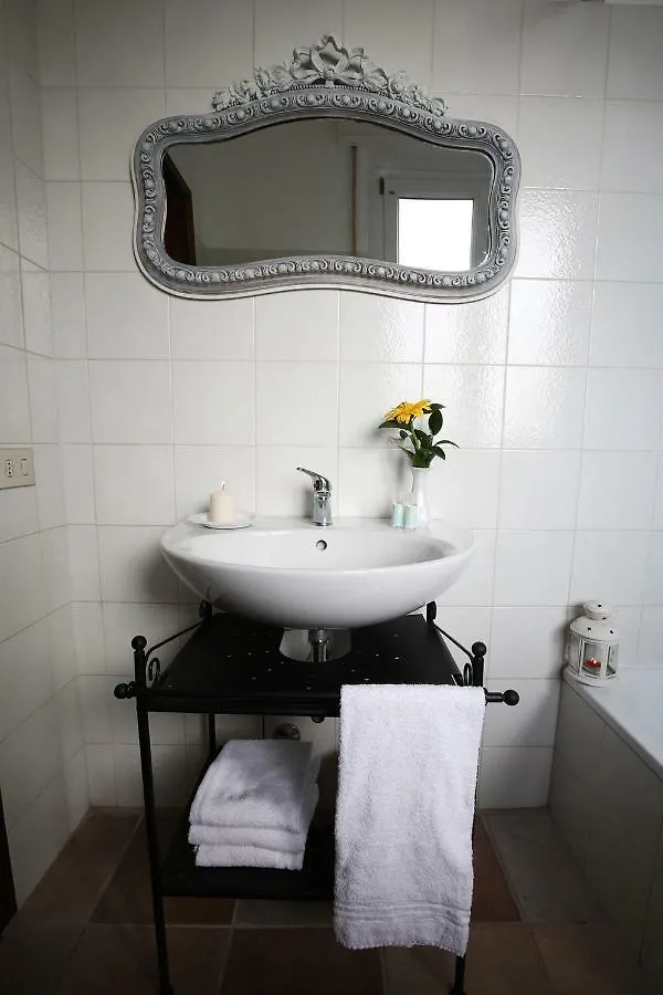 Bed And Breakfast D&D Cardano Al Campo 0*,